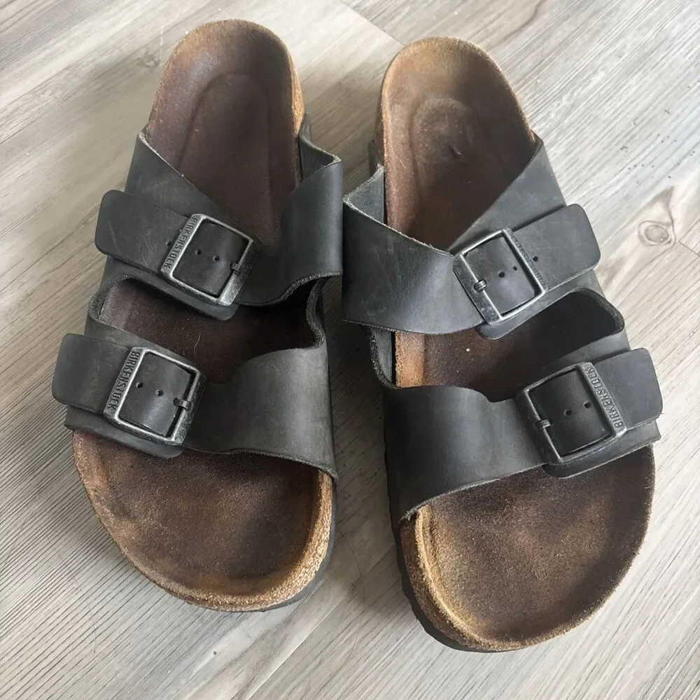Birkenstocks Men’s Soft Black Leather Sandals  Size 43 (US 10)